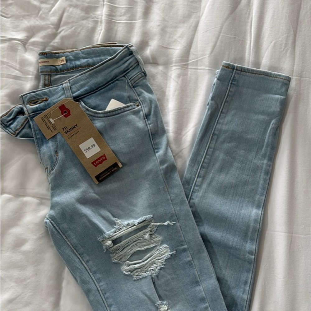 Levi's Women's Light Blue Jeans